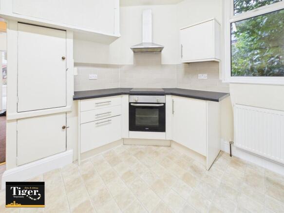 CAM01931G0-PR0325...