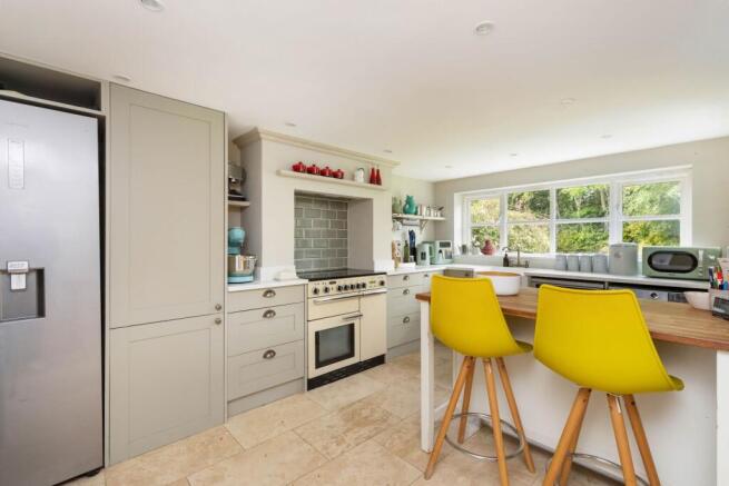 Brighton Road, Lower Beeding, RH13 photo 4