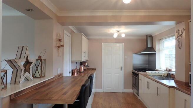 Kitchen/Breakfast Room