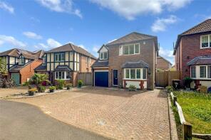 6, Summerley Close, Littlehampton BN16 3TU