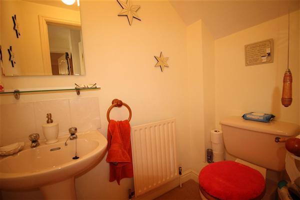 Cloakroom/WC