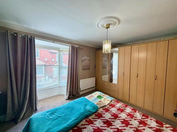 3 bed Terraced for sale Image 7