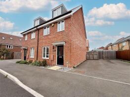 18, Morpeth Crescent, Houghton Regis LU5 6QW