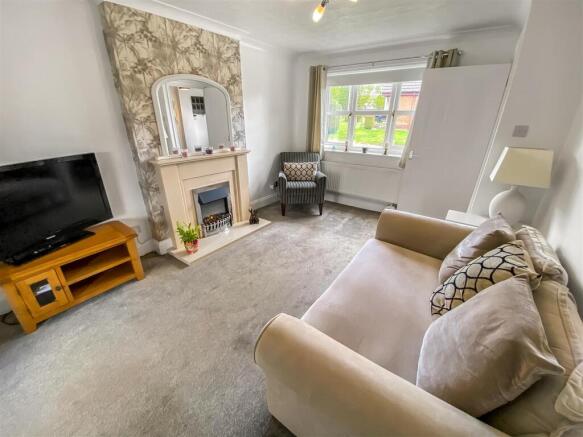 Living Room.jpg