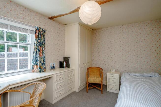 8388787-interior24.jpg
