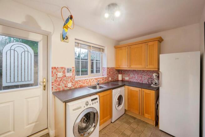4 bed Detached for sale Image 10
