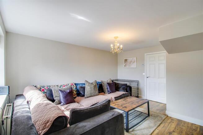 3 bed Town House for sale Image 5