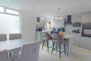 24, Daniells, Welwyn Garden City AL7 1QX