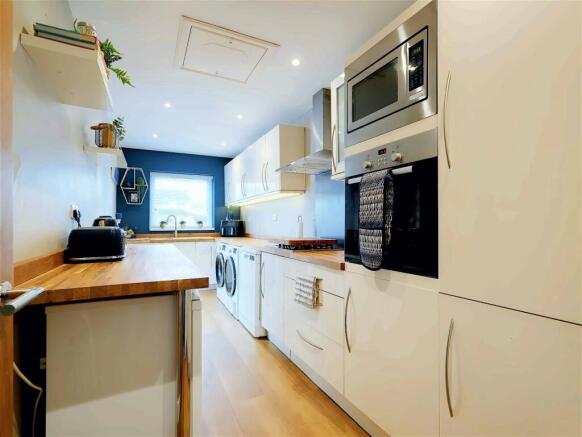 Photo 9
