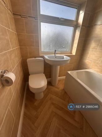 3 bed Terraced to rent Image 4