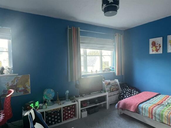 Bedroom: