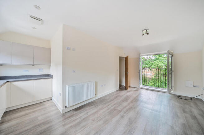 1295621-20-682b3f...