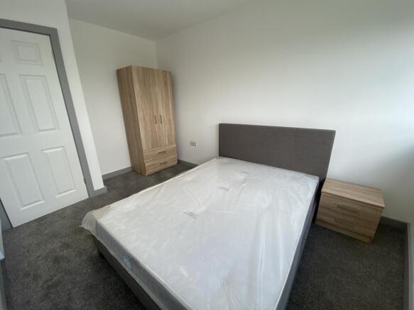 1 bed Apartment to rent Image 8