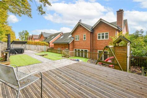Paddock End, Woolton Hill, Newbury, Hampshire, RG20