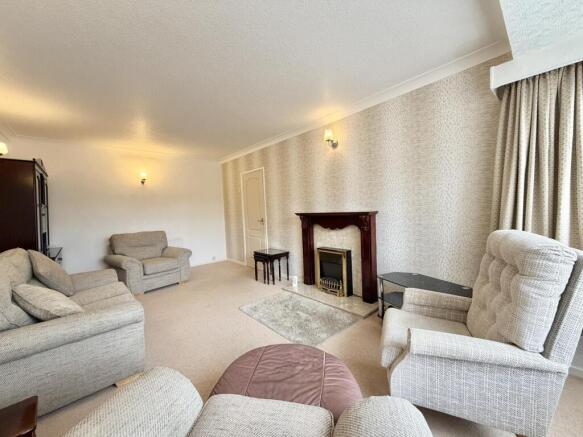 2 bed Semi-Detached Bungalow for sale Image 4