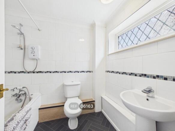 2 bed Semi-Detached to rent Image 7