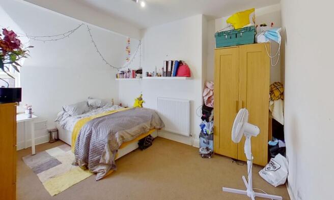 4 bed Terraced to rent Image 5