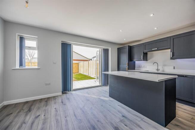 2B Downsway, Portchester-Small-PorticoMarketing-Ne