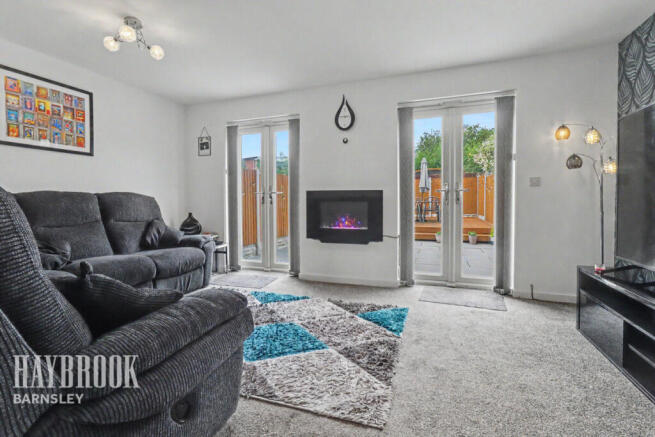 3 bed Town House for sale Image 4