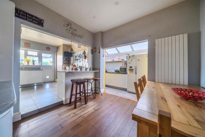 Kitchen/Breakfast Room