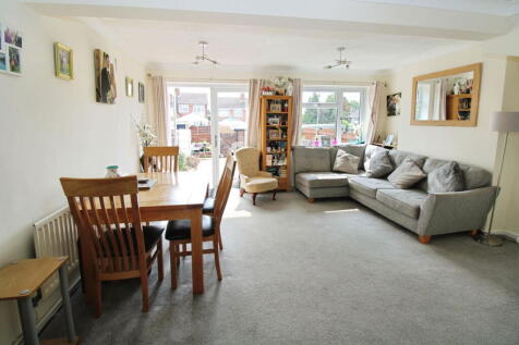 Burrows Road, Kingswinford, DY6 8LU