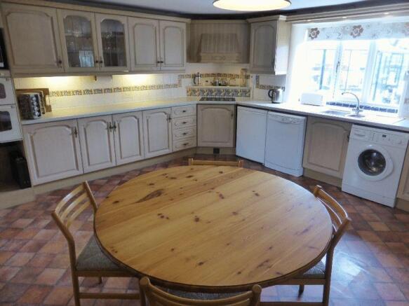Kitchen (2)
