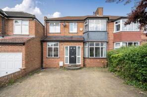 44, Lyon Meade, Stanmore HA7 1JA