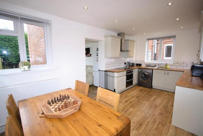 Kitchen 7 .JPG