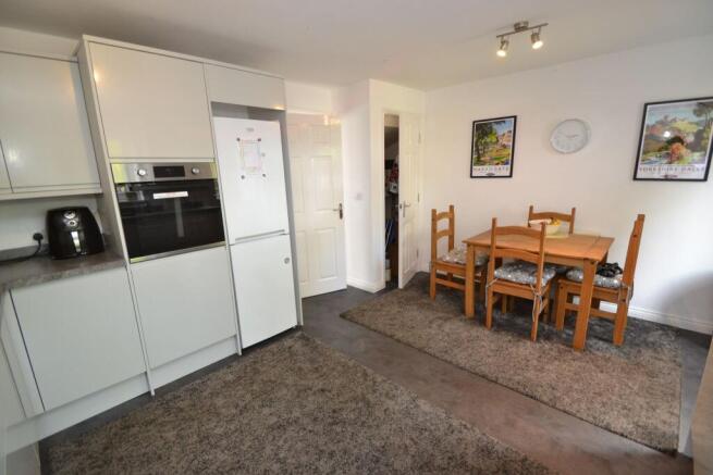 5 bed Terraced for sale Image 6