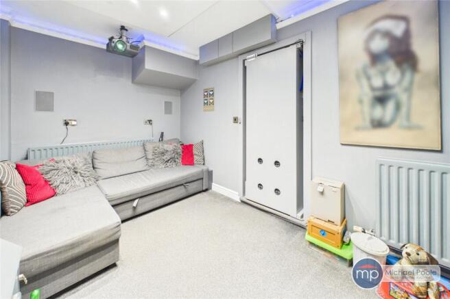 4 bed Detached for sale Image 12
