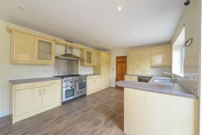 10WestwoodClose_013.jpg