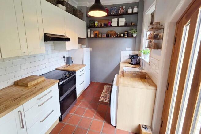 3 bed Semi-Detached for sale Image 6