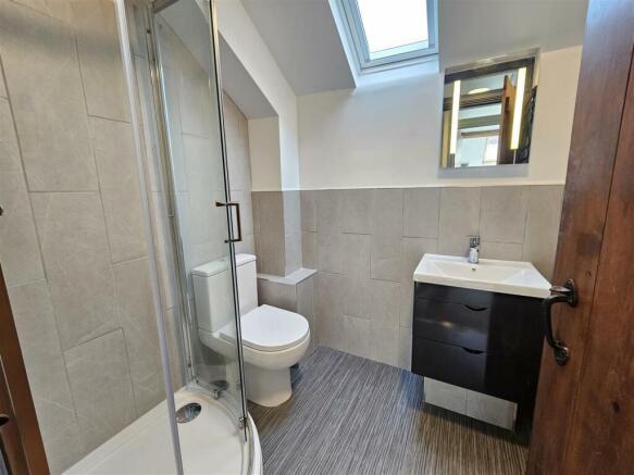Shower Room.jpg