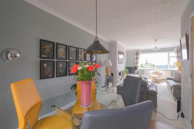 3 bed Town House for sale Image 12