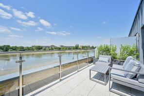 5 Oxbridge Terrace, Palace Wharf, Rainville Road, London W6 9UF