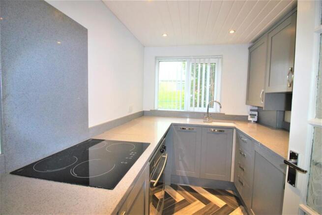 2 - Kitchen.jpg