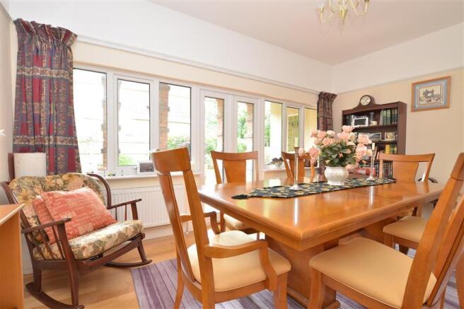 Dining Room / Bedroom 4