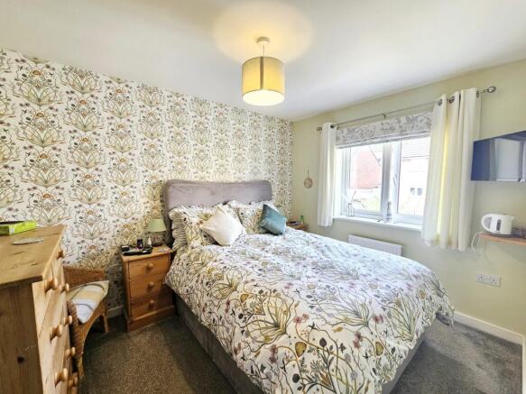 3 bed Semi-Detached for sale Image 7