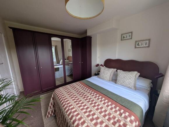 3 bed House for sale Image 7