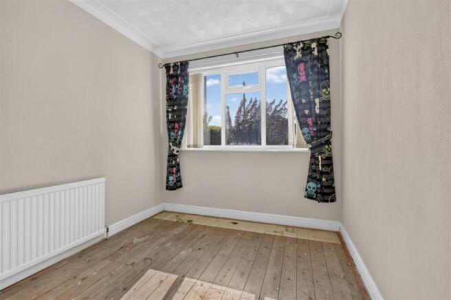 2 bed Semi-Detached Bungalow for sale Image 11
