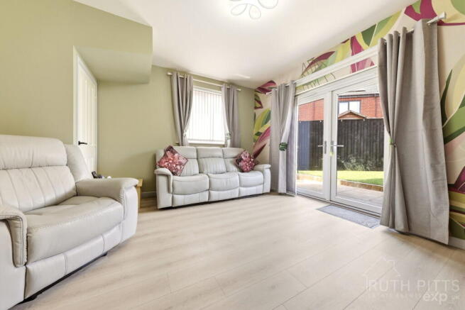 2 bed Detached for sale Image 10