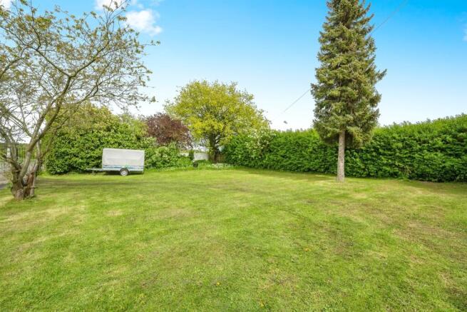 4 bed Detached for sale Image 10