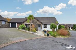 10, Swallow Dale, Saundersfoot SA69 9PP