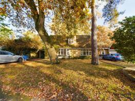 38, Parkway, Crowthorne RG45 6EW