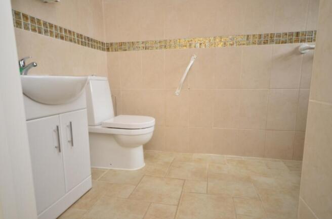 ANSELL shower room