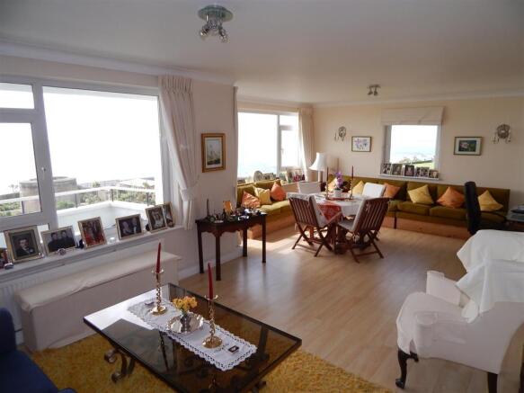 Living Room: