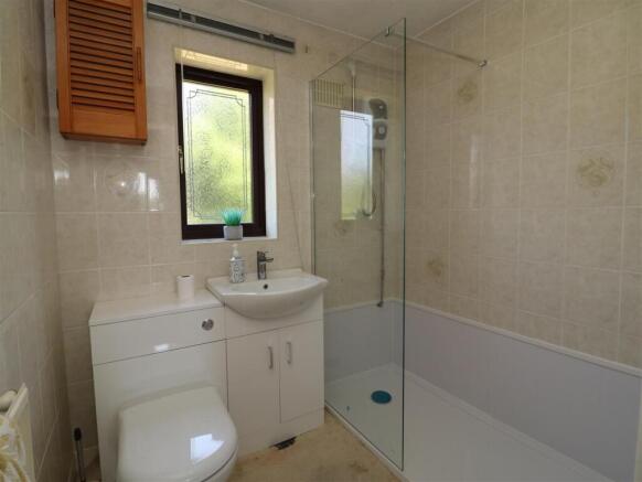 2 bed Semi-Detached for sale Image 9