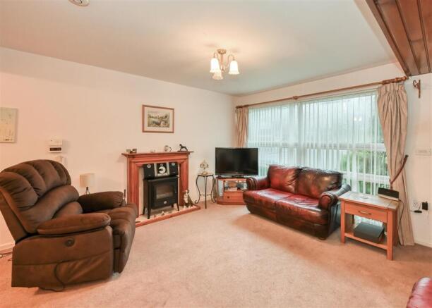 27 Tyrley Close-02.jpg