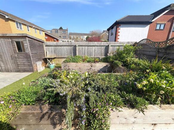 Rear Garden e.jpg