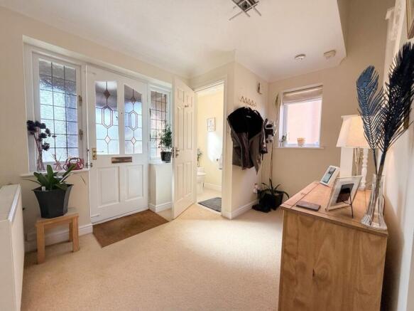 4 bed Detached for sale Image 12